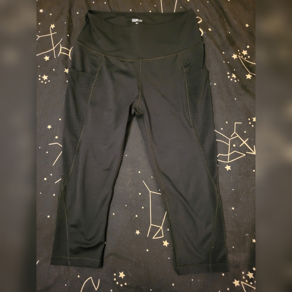 Capri mesh leggings with POCKETS 😯